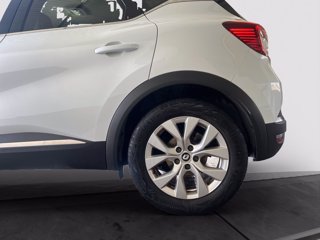 RENAULT Captur 1.6 E-Tech hybrid Intens 145cv auto