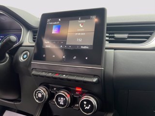 RENAULT Captur 1.6 E-Tech hybrid Intens 145cv auto