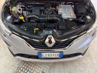 RENAULT Captur 1.6 E-Tech hybrid Intens 145cv auto