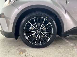 TOYOTA C-HR 1.8h Lounge 2wd e-cvt